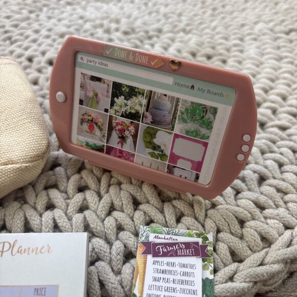 American Girl Doll Blaire Wilson's Accessories Tablet Tote Bag & More GOTY 2019 - Picture 2 of 8